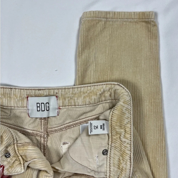 Urban Outfitters BDG Corduroy High Rise Mom Jeans - Picture 5 of 8